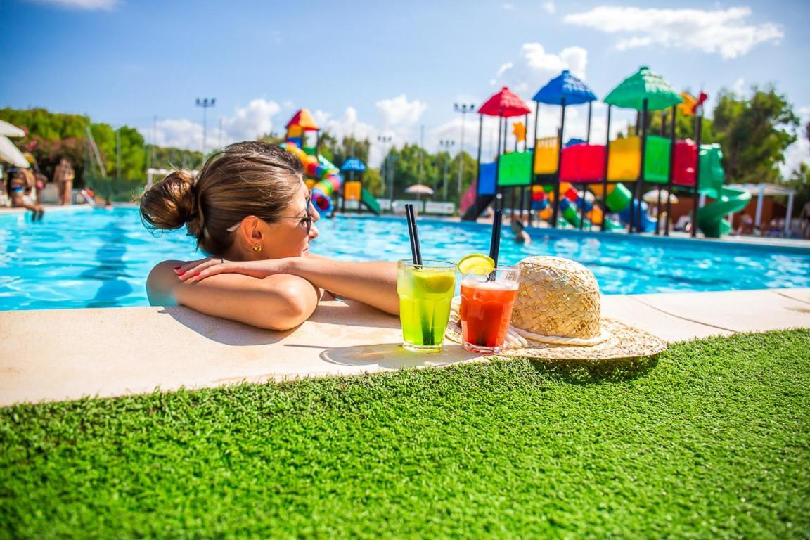 Village & Camping La Foce Valledoria  Bagian luar foto
